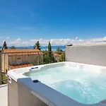 Mara M 4 Heated Pool And Whirpool * Omišalj
