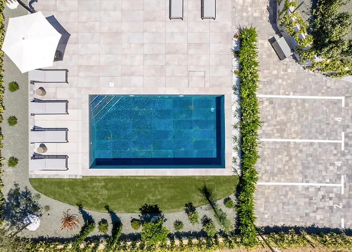Mara M 4 Heated Pool And Whirpool Apartman Omisalj