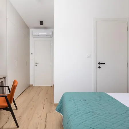 Mara M 4 Heated Pool And Whirpool Omišalj