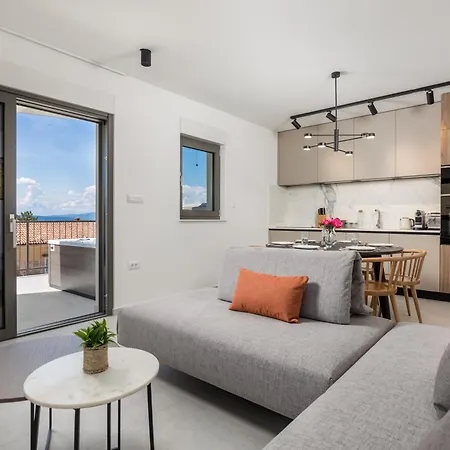 Apartamento Mara M 4 Heated Pool And Whirpool Omišalj