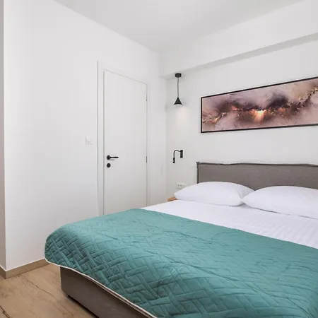 Apartamento Mara M 4 Heated Pool And Whirpool Omišalj