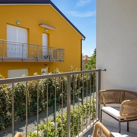 Mara M 4 Heated Pool And Whirpool