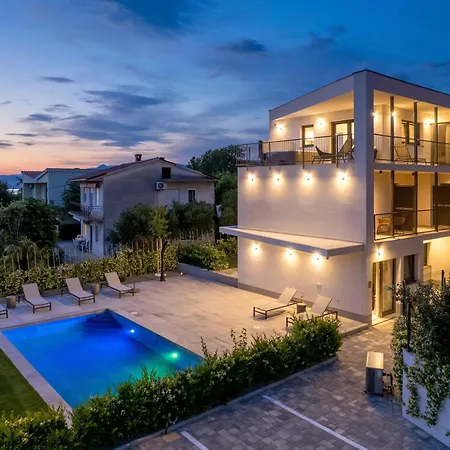 Mara M 4 Heated Pool And Whirpool *