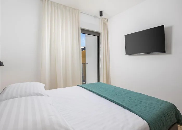 Mara M 4 Heated Pool And Whirpool