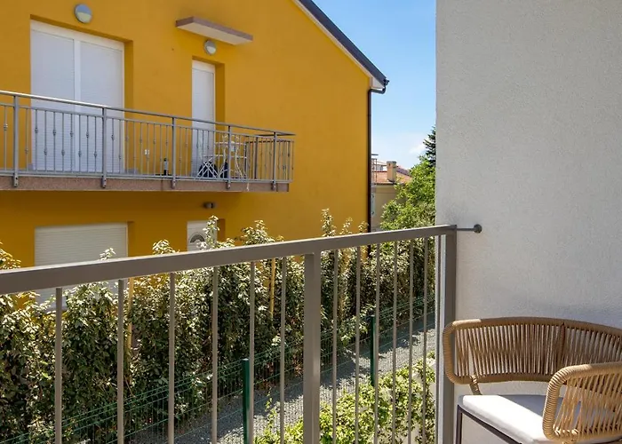 Mara M 4 Heated Pool And Whirpool