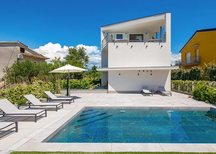 Mara M 4 Heated Pool And Whirpool 아파트