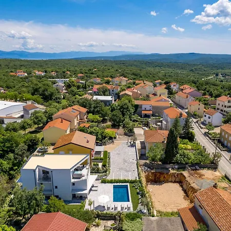 Apartment Mara M 4 Heated Pool And Whirpool